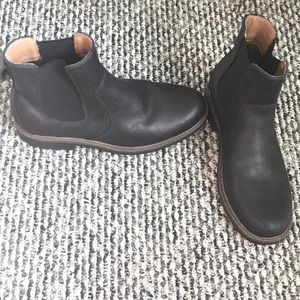 Chelsea boots